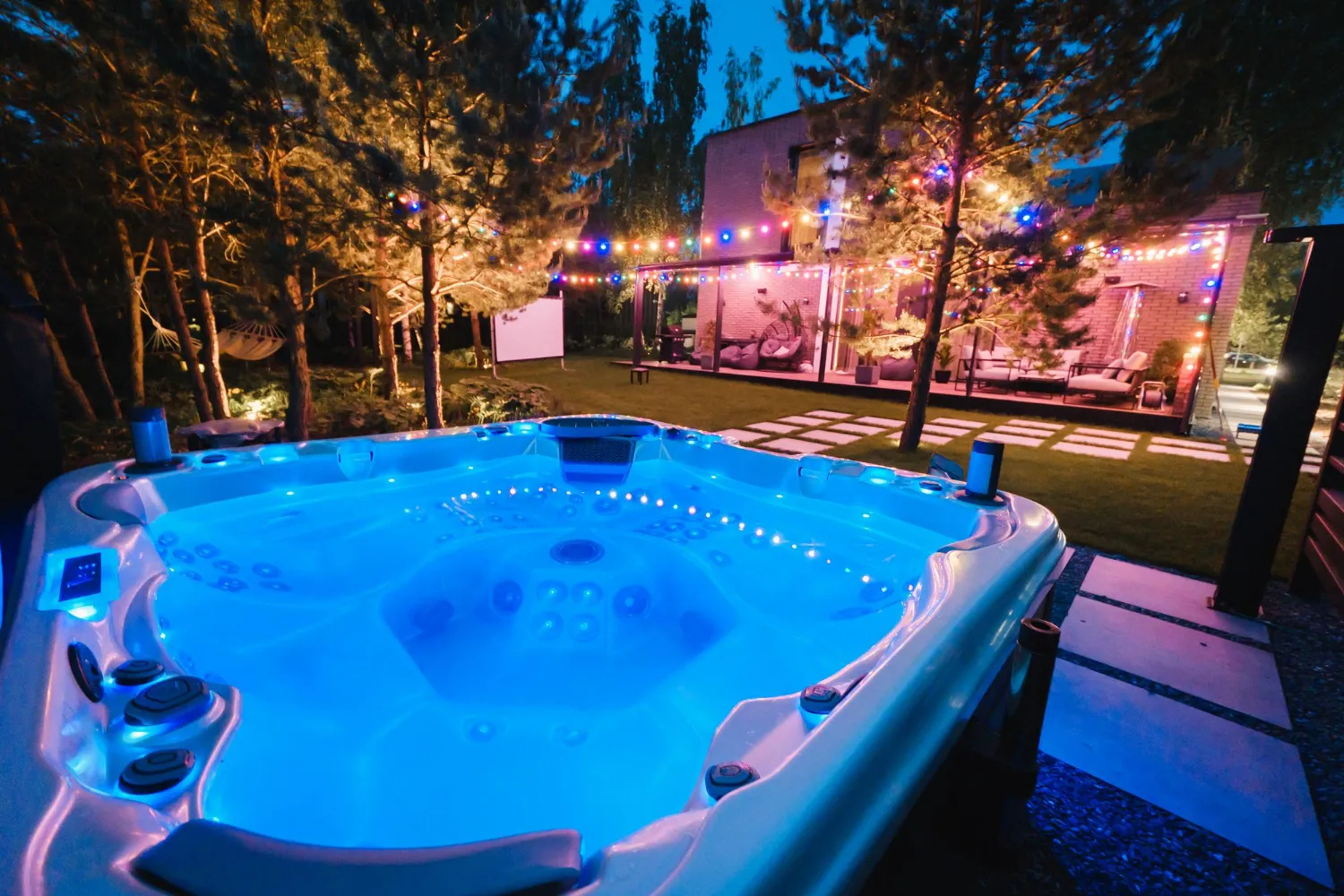 Magnificence Hot Tubs in West Vancouver—Your Oasis Awaits
